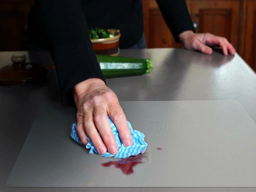 Hometex Pack Of 4 Anti-Microbial Vinyl Rectangular Place Mats - 12" X 18" - Floortex FPHMPM3046EV4 - Image 3